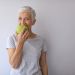 ¡5 hábitos alimenticios que benefician tu sonrisa!